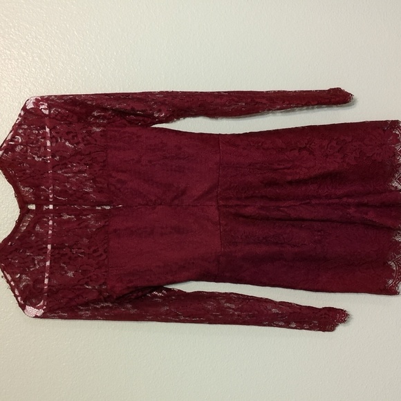 Burgundy Lace Long Sleeve Romper - Picture 6 of 7